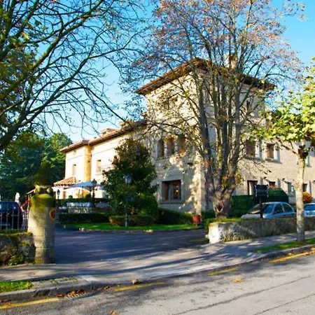 Artaza Hotell