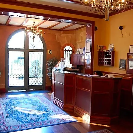 Artaza Hotel