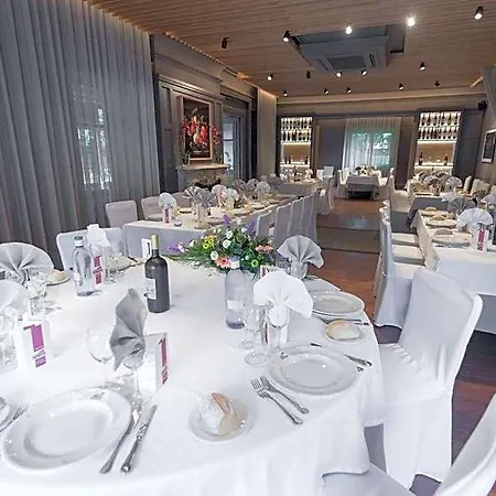 Artaza Hotel 2*