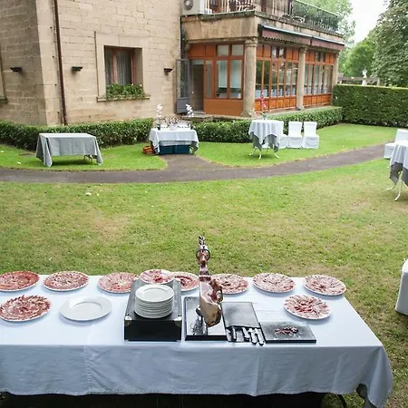 Artaza Hotel